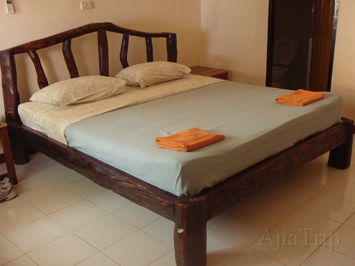 AranyaprathetMotel.JPG - �x�b�h���������