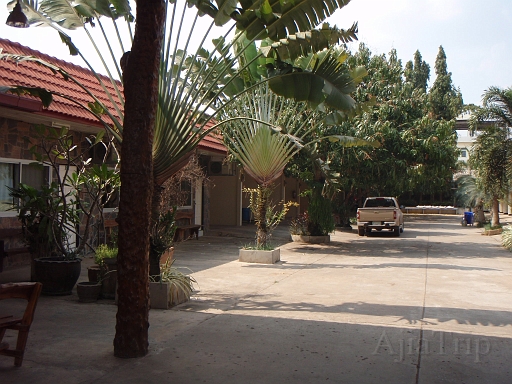 AranyaprathetMotel1.JPG - ���ꂢ�ŐÂ�