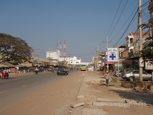 CambodiaBorder.JPG - �������s�Ђ��҂��\����